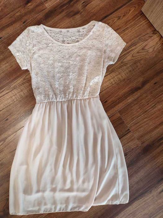 Beżowa zwiewna sukienka r.M r.36/38 komunia chrzest ślub