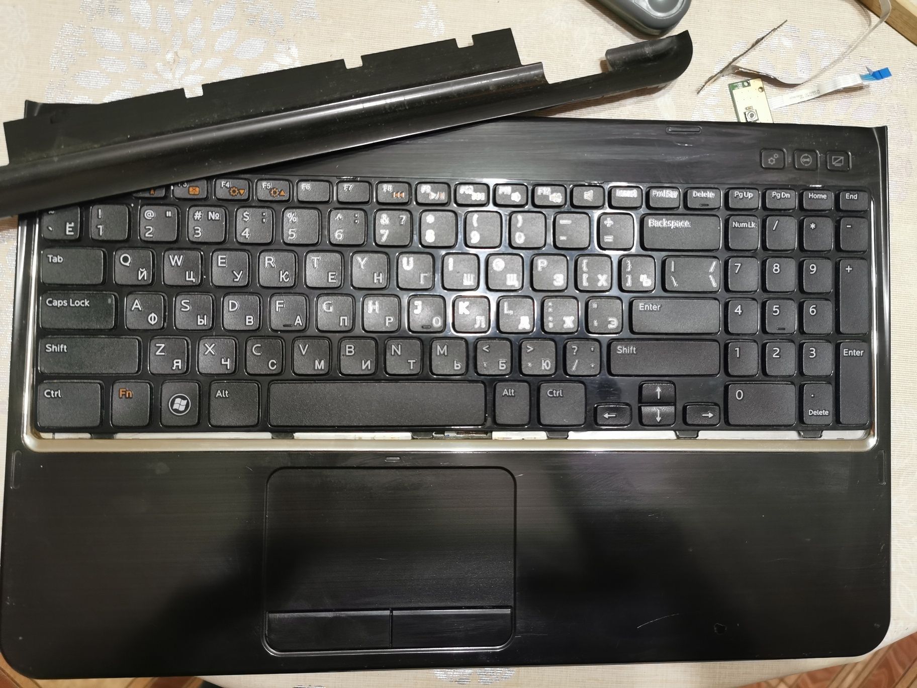 Dell Inspiron 5110 запчастини