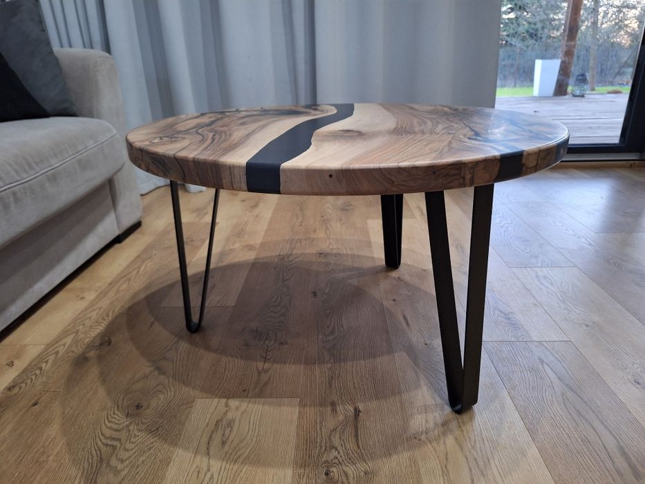 Stolik kawowy orzech włoski z żywicą 80cm