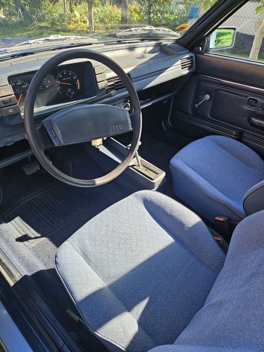 Audi 80  b2 sedan