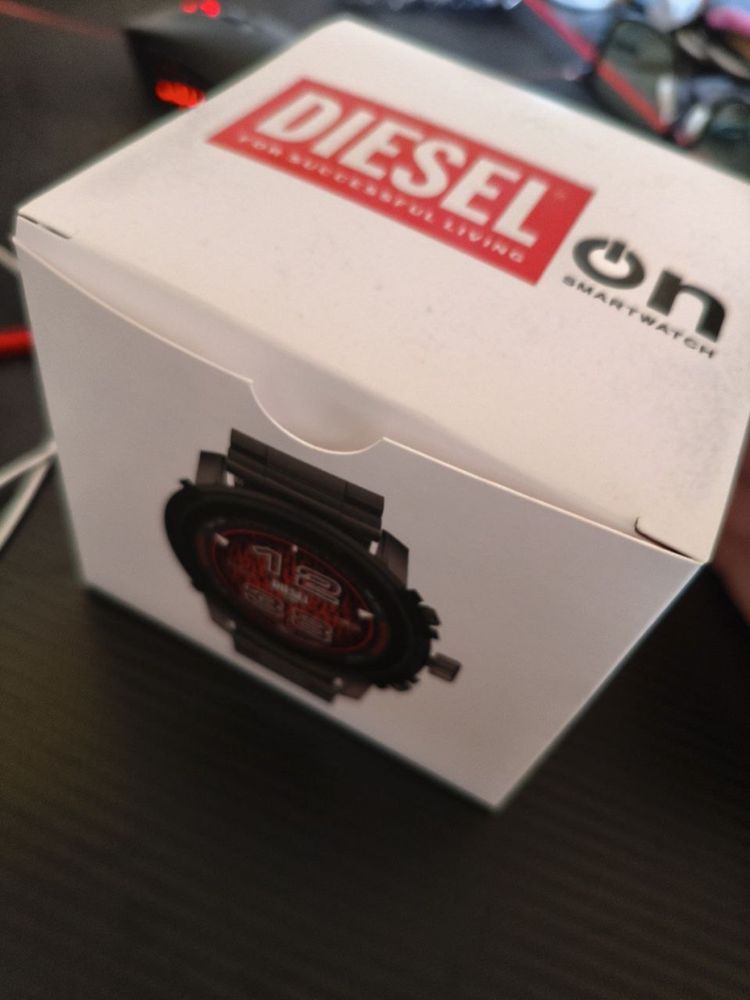Продам часы Diesel