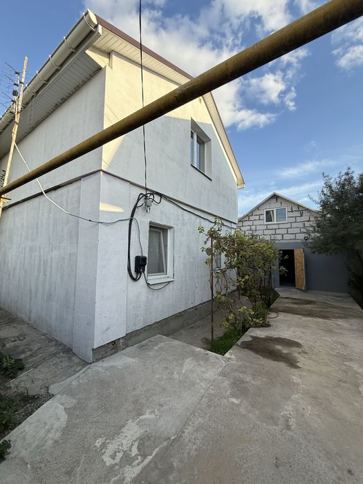 Будинок на Космосі,вул Запорізьких Вогнеборців