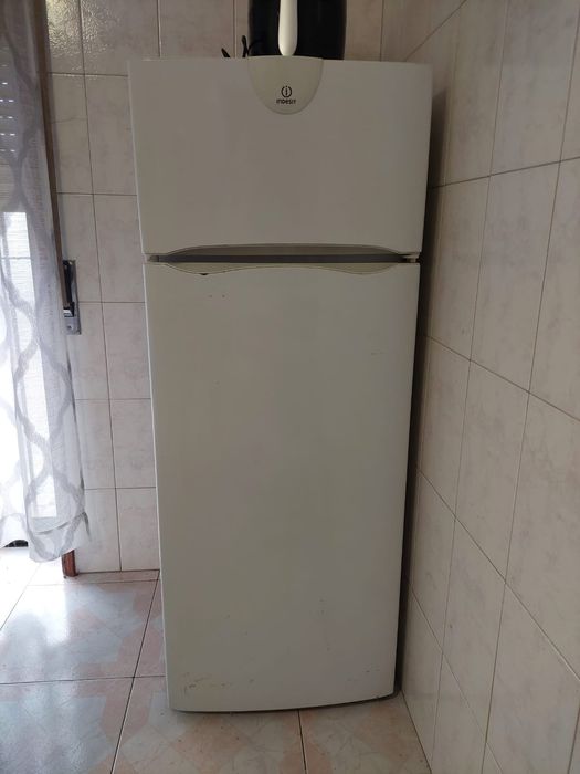 Frigorífico em bom estado