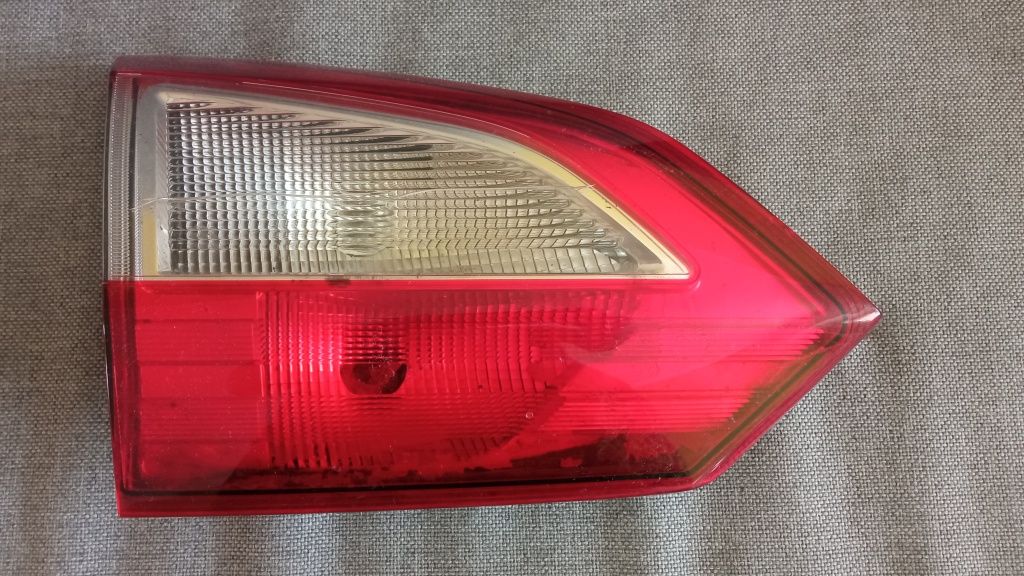 Lampa wstecznego lewa klapa Ford Grand C-Max