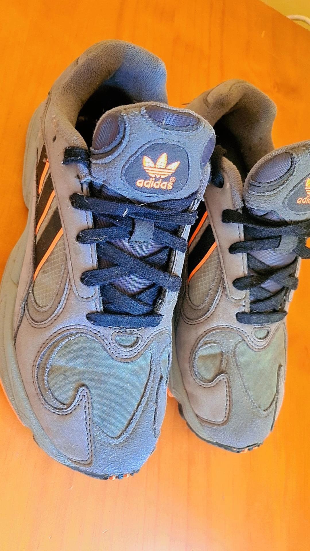 Sapatilha adidas torsion x
