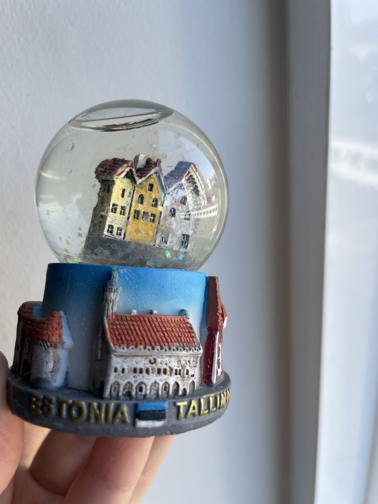 Globo de neve souvenir Tallinn Estónia