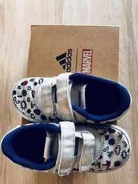 Tramki Adidas Marvel r. 26