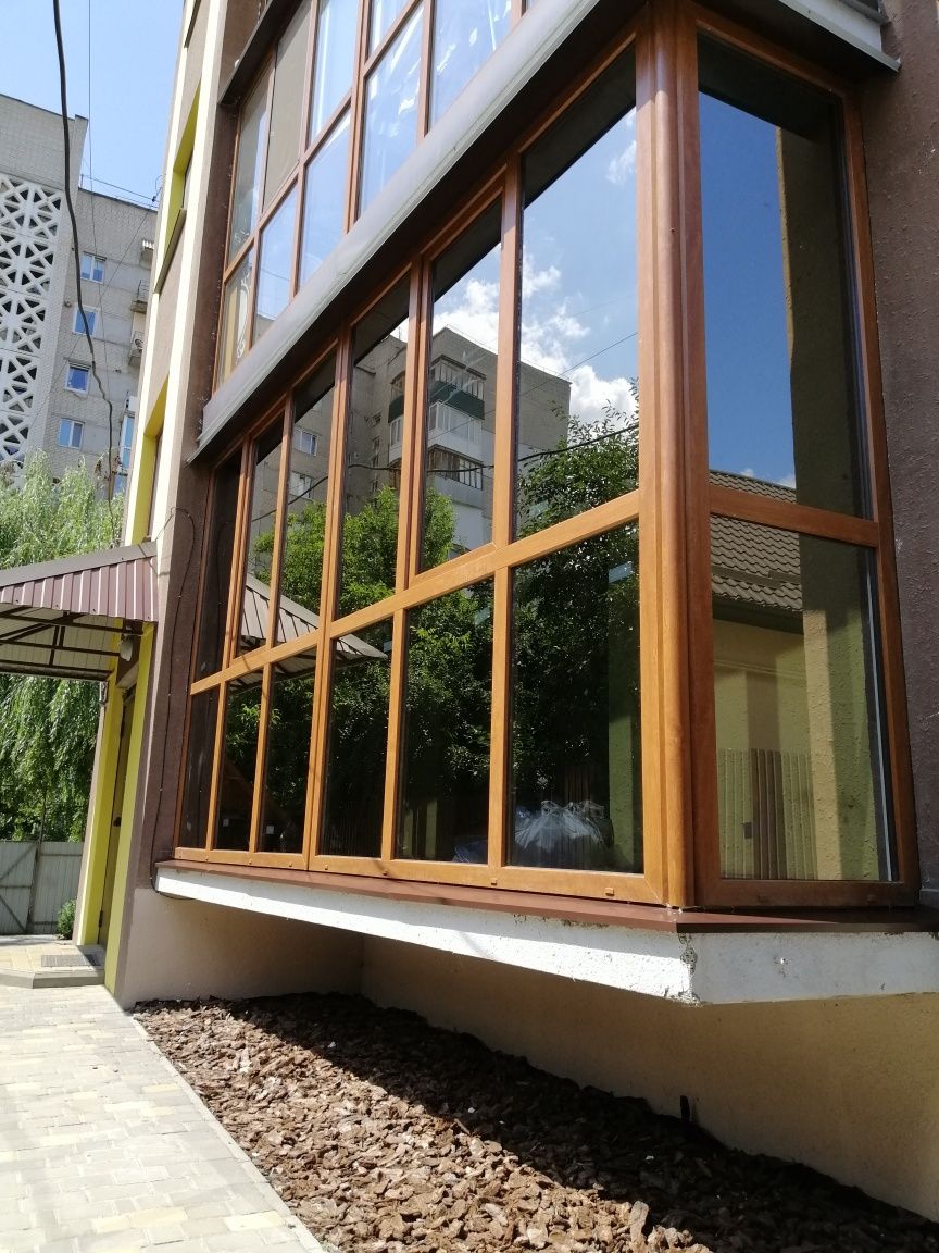 Продам Пластикові двері та вікна. Окна, двери Рівне