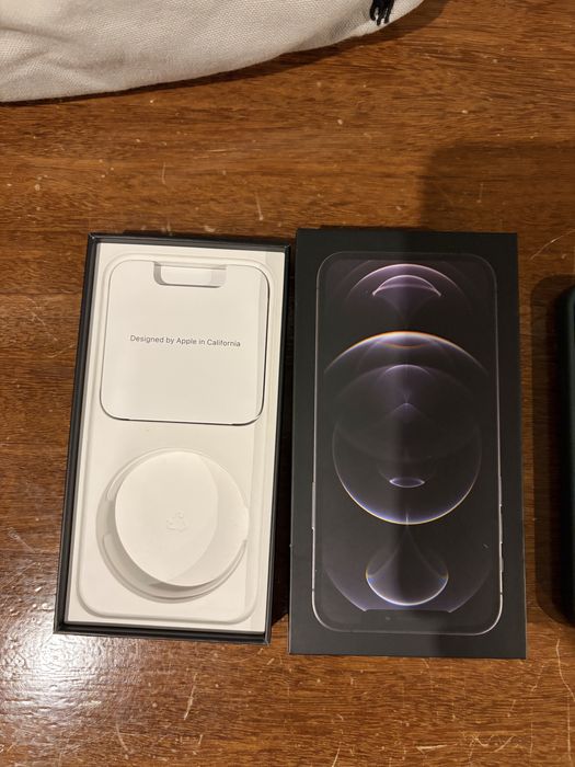 iPhone 12 Pro 256GB Cinzento Sideral – Excelente estado + Acessório