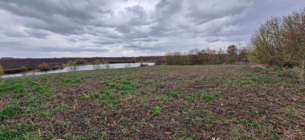 Продаж земельної ділянки в с. Петрівка