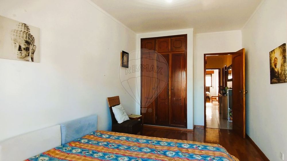 Quarto disponível para entrada no dia  1 de Dezembro