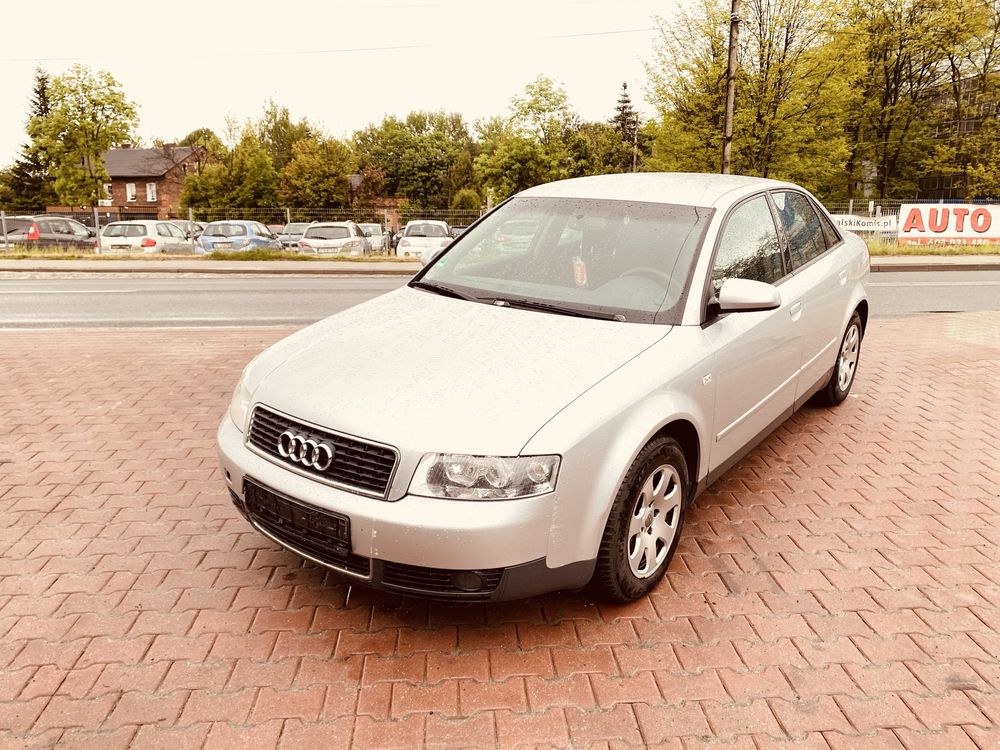 Audi a4 rok 2001 poj 2.0 benz sedan zadbany