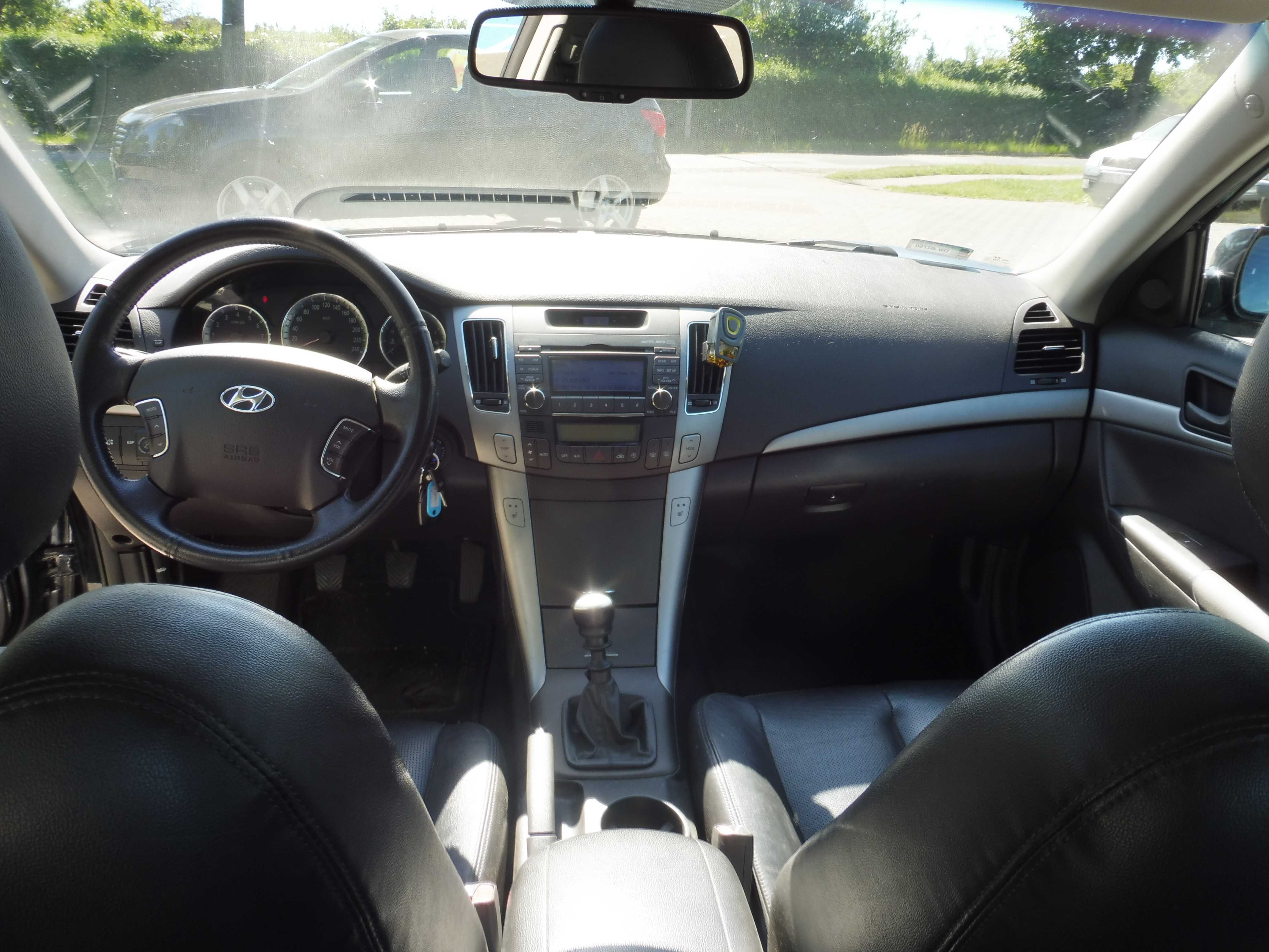 Hyundai sonata z gazem w bdb stanie I rejestracja 2010r klima dziala