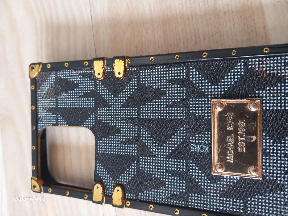 Michael kors etui na iPhone 12