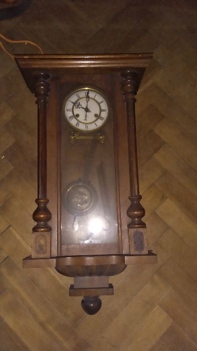 Zegar ścienny , stylowy , cena 650 zł.