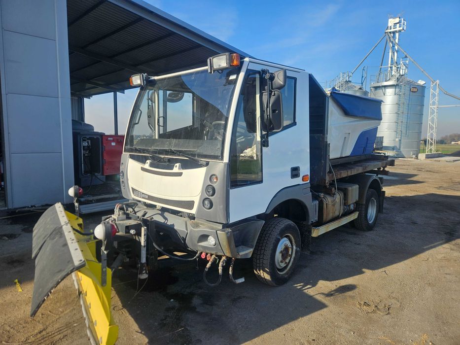 Piaskarko-solarka Nido