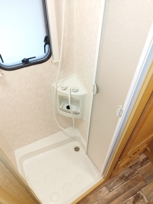 Zadbana,automatyczny mover,namiot