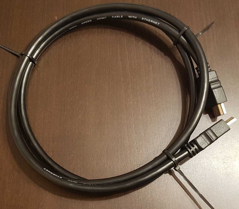 Кабелі HDMI (на вибір)