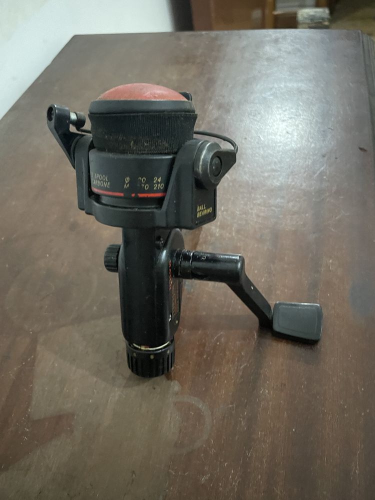 Carreto de pesca marca mitchell modelo 5640RD match