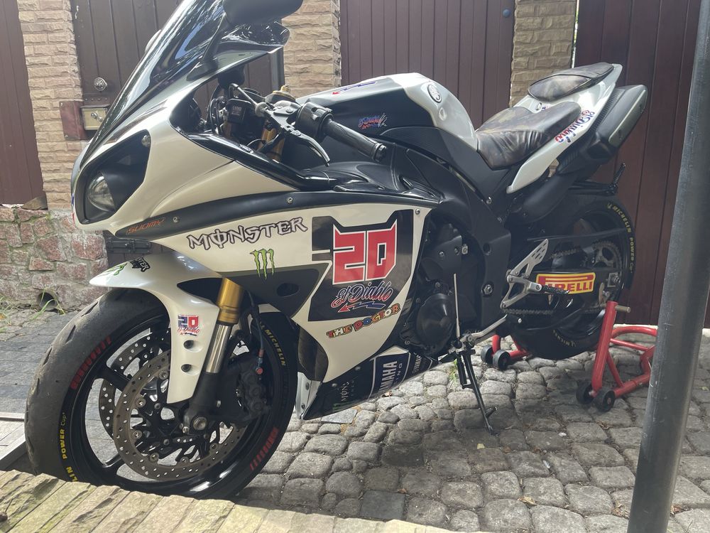 Спортбайк Yamaha r1 Limited Edition