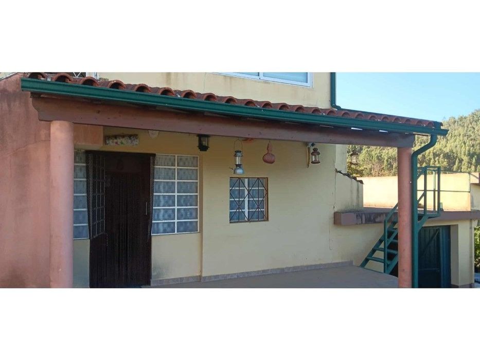 Arrendamento de Moradia T2 com Garagem, Terreno e Churrasqueira - a...