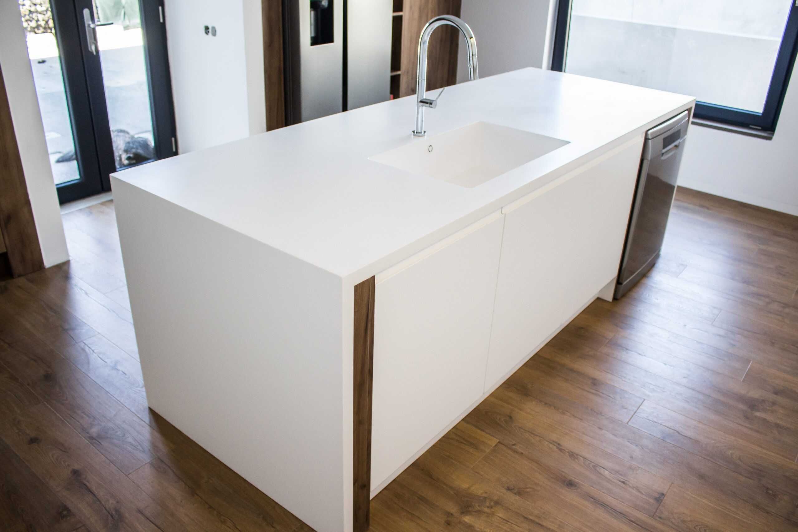 Tampos de cozinha e banho em Corian, Hanex Himacs Solid Surface