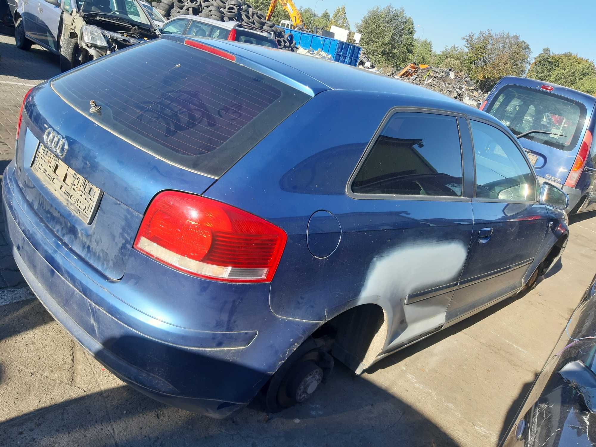 Maska Audi A3 8P k:LZ5C drzwi błotnik klapa zderzak lampa części