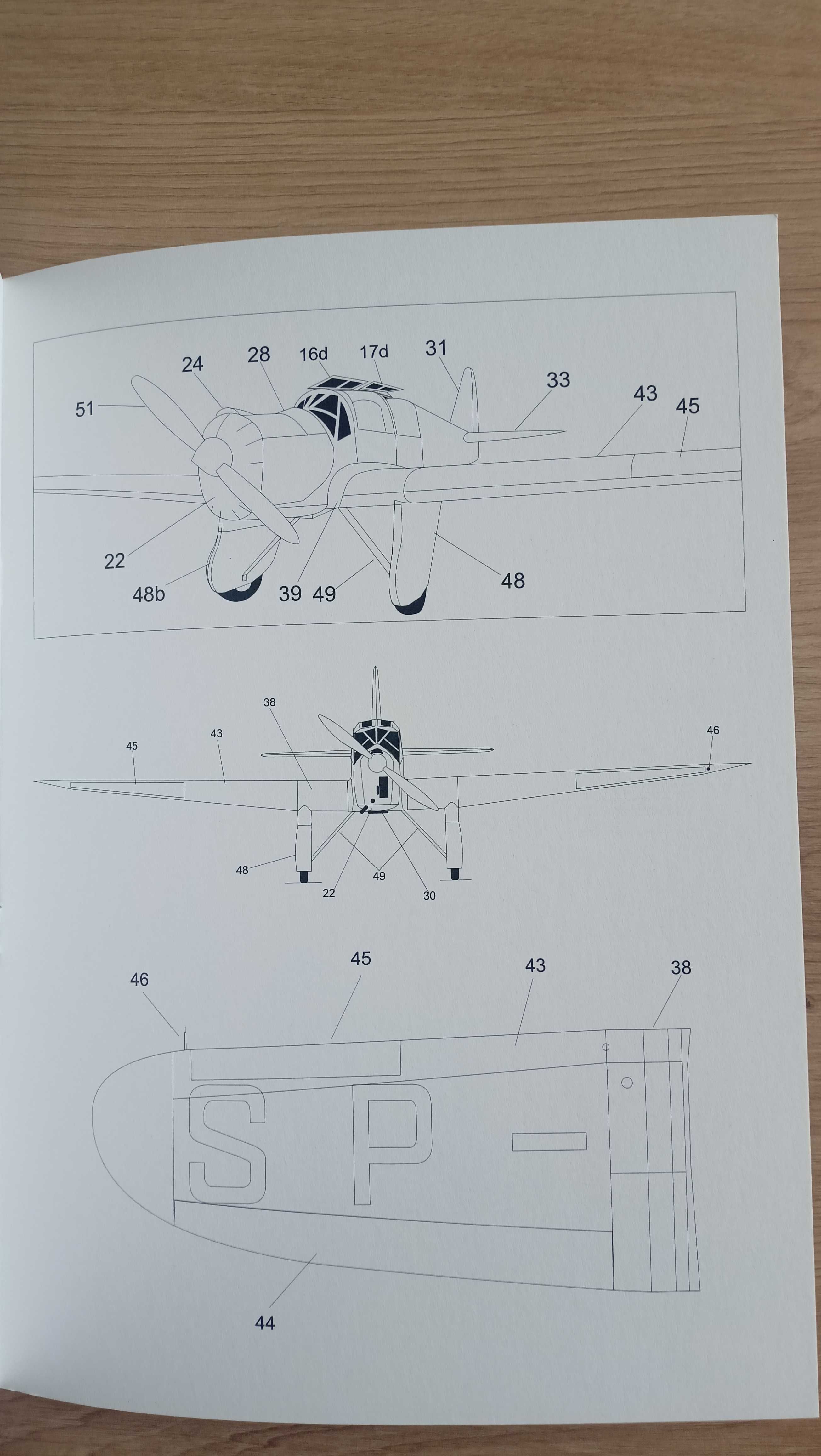 Model kartonowy -  Polski Samolot   PZL-19   - Wydawnictwa Answer 528