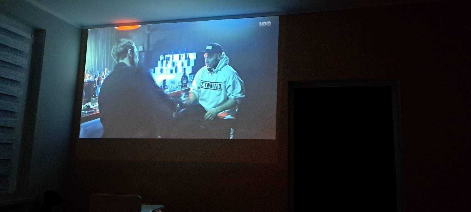 Projektor ultrakrótkoogniskowy SMART UF70 3000 ANSI HDMI - obraz 130"