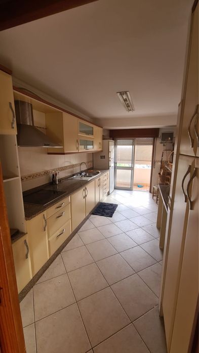 T3 arrendamento edificio tridente Faro