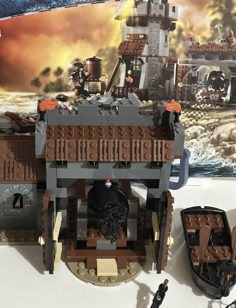 LEGO 4194 – Whitecap Bay (Pirates of the Caribbean) – Usado como Novo