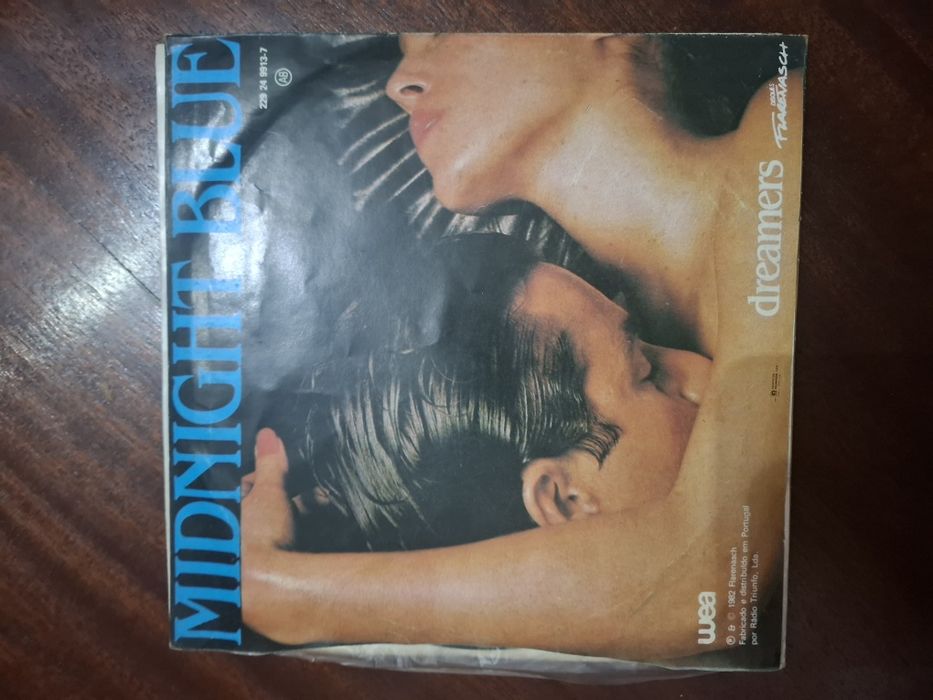 Singles em ótimo estado.