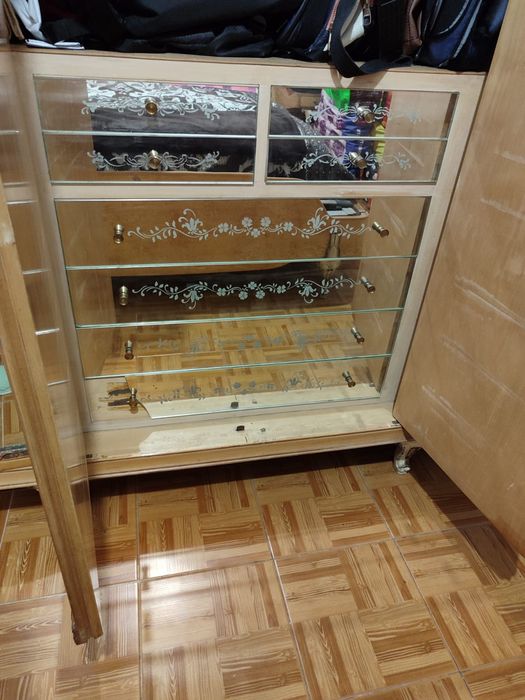 Quarto completo antigo