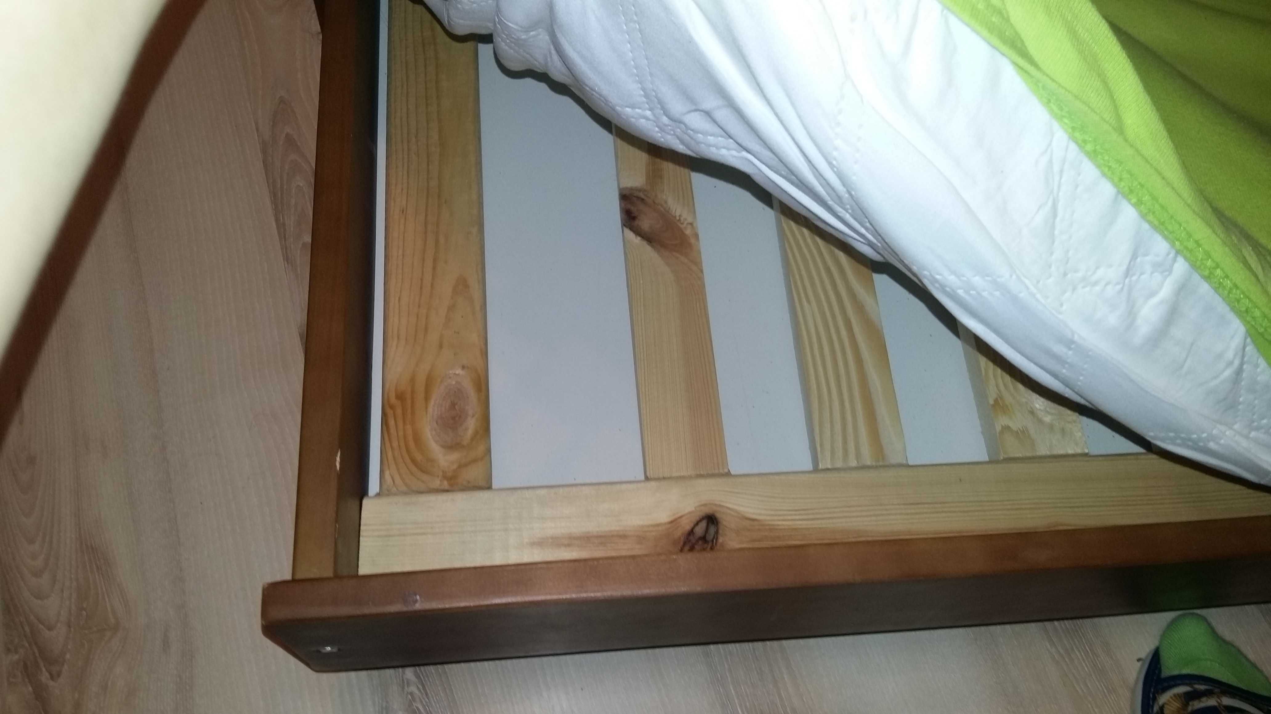 Łóżeczko dla bliźniaków drewniane z 2 materacami
