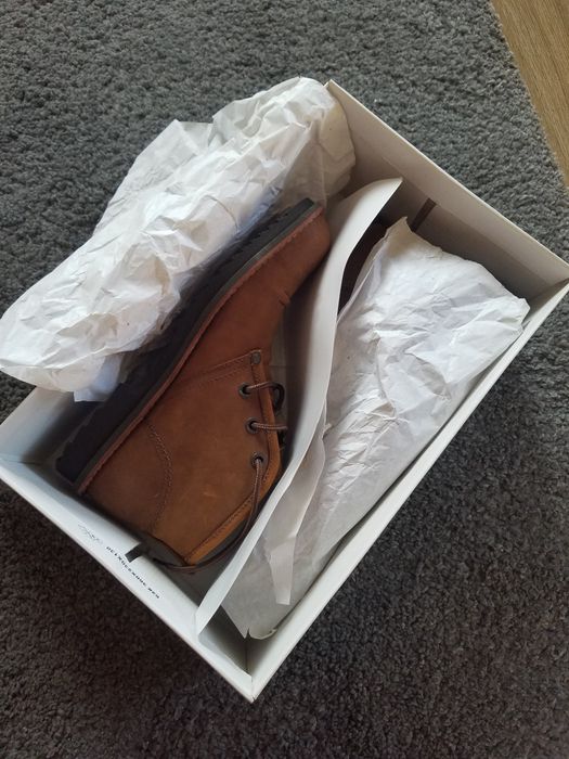 Ботінки ,черевики,взуття Clarks-нові.