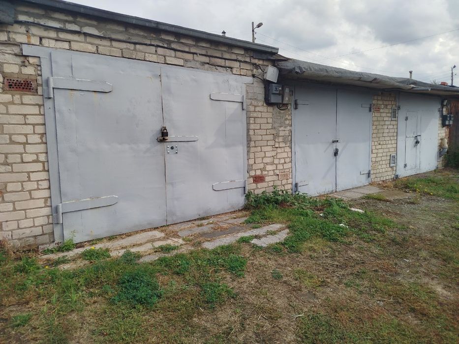 Продам капитальные гаражи общество Елочка