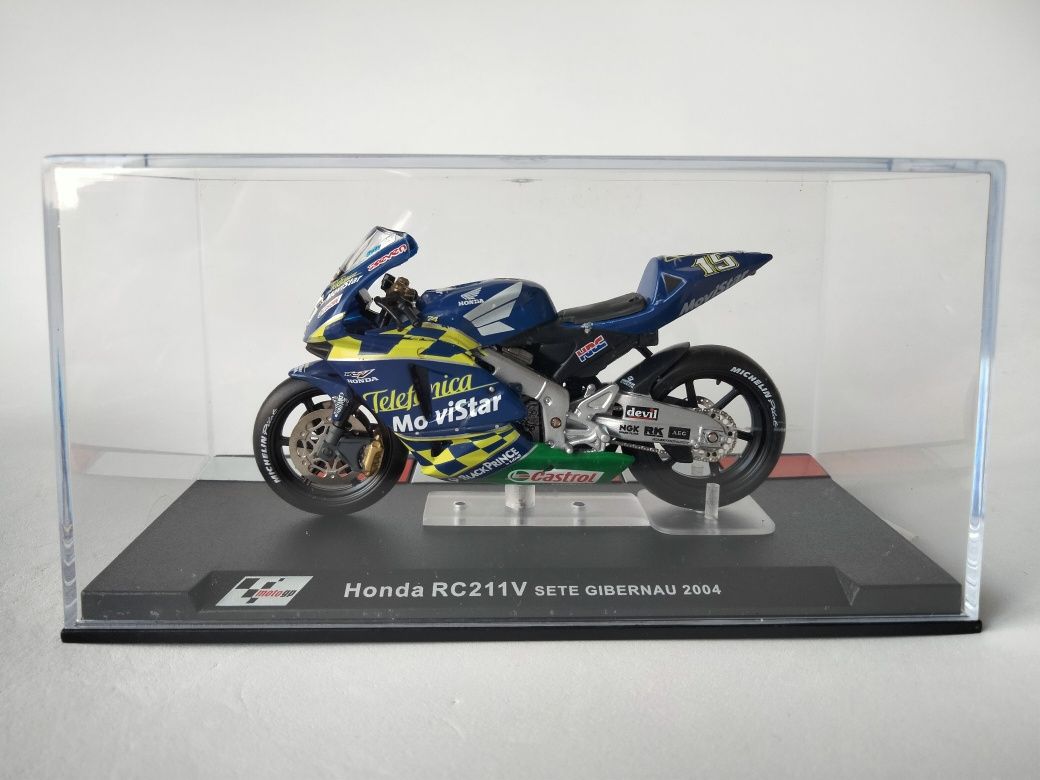 1:24 Honda RC211V #15 - Sete Gibernau (2004)