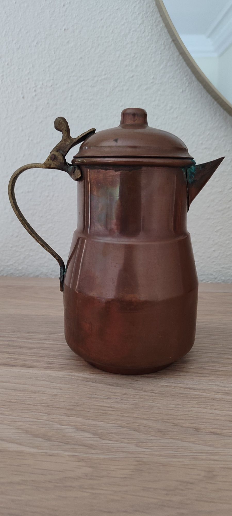 Cafeteira antiga em cobre