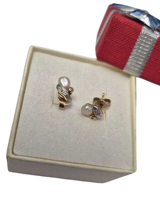 Złote kolczyki z perłami i diamentami - 585 / 1,32g / 9mm Certyfikat