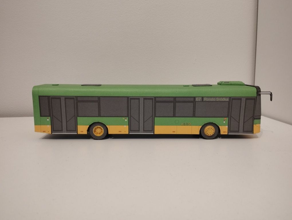 Model kartonowy duży autobus miejski MPK Poznań Solaris Urbino 12 dług