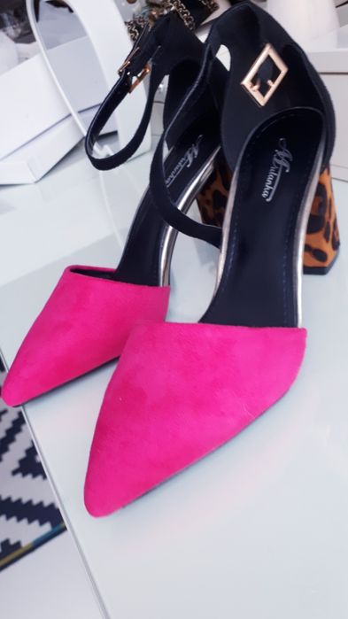 OKAZJA HiT NOWE Zamszowe czółenka FUKSJA w panterkę!!