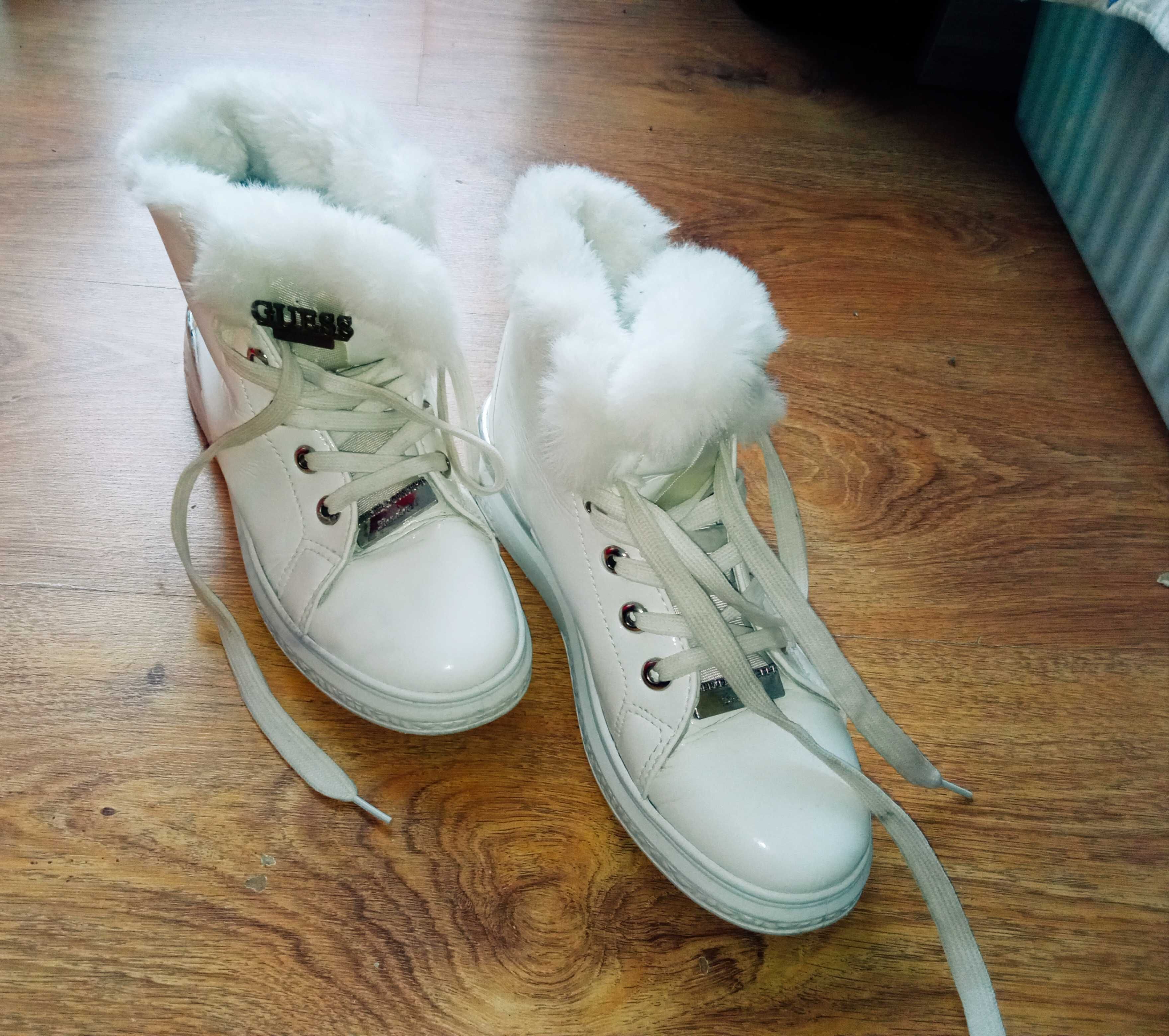 Piękne Botki Guess 38