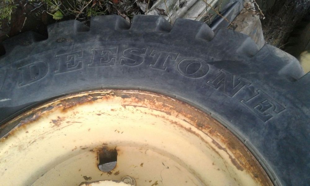 Opony Deestone 17.5-25 koła opona przemysłowa koło jcb 410
