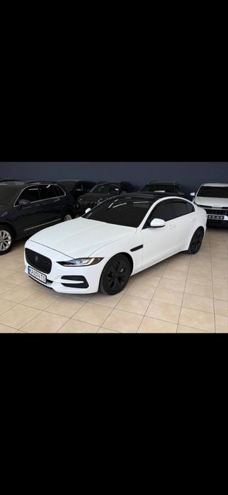 Продам авто Jaguar Xe 2020