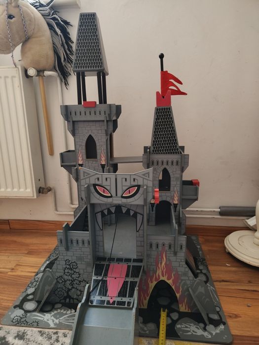 Zamek  rycerski dla dzieci