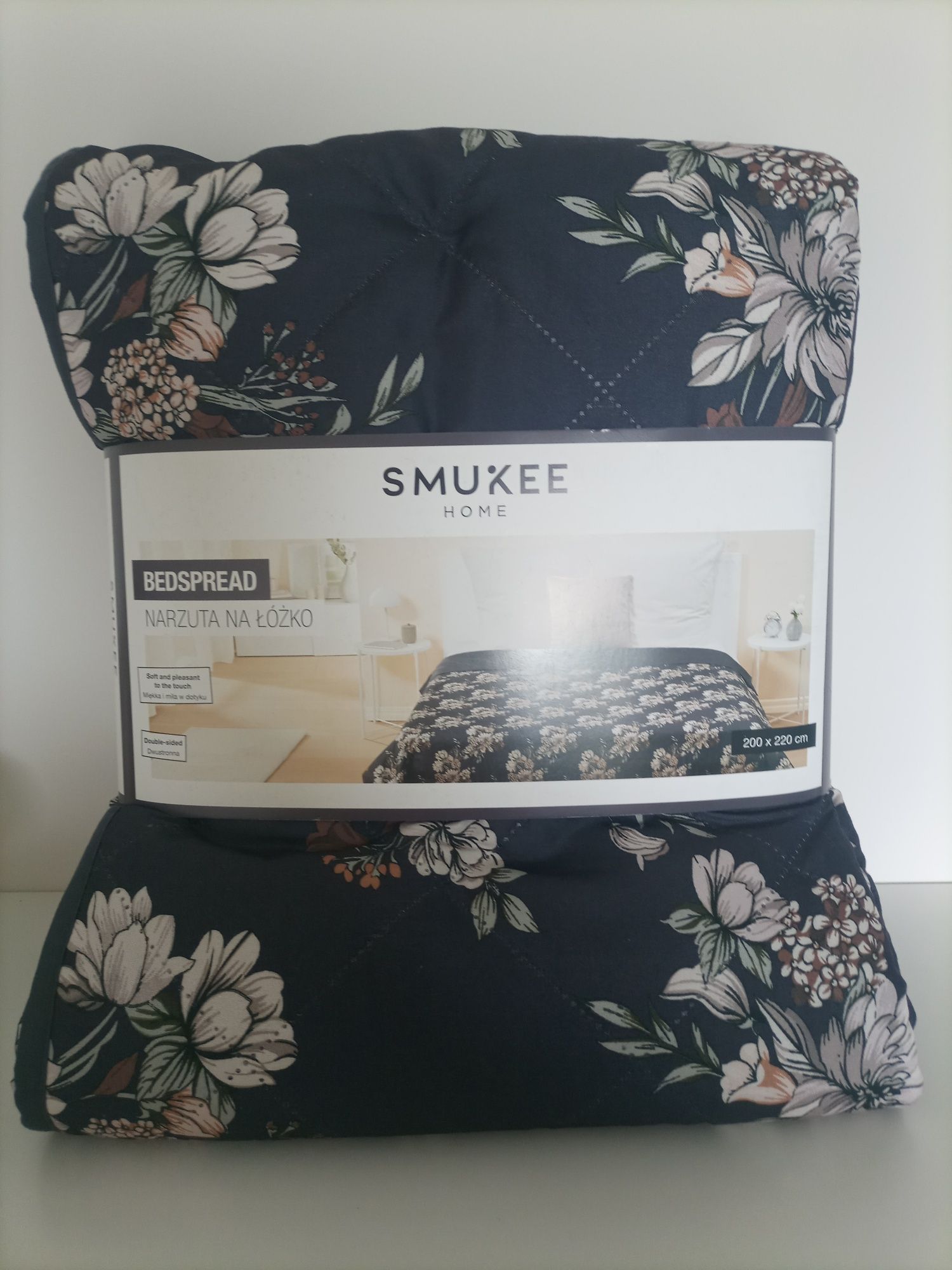 Narzuta 220/200cm Smukee kolor czarny w beżowe kwiaty kapa na łóżko