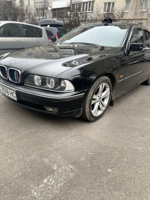 BMW e39  1996 2.8 бензин