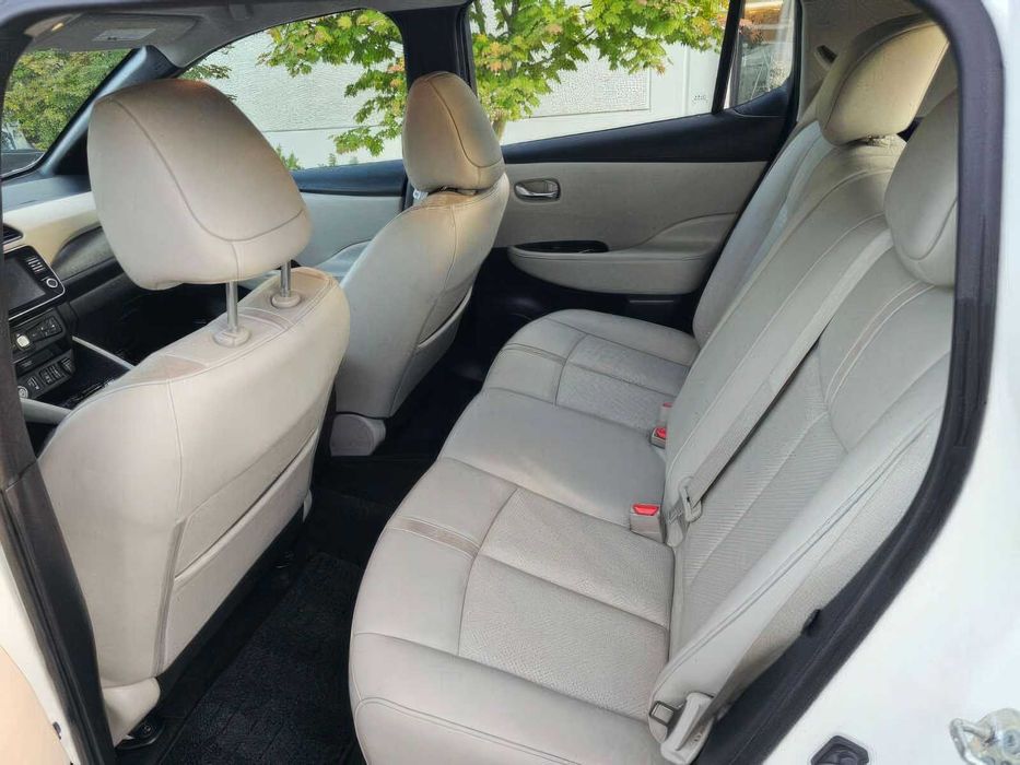 Nissan LEAF SL PLUS      2019