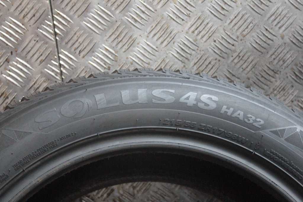 215/55/17 Kumho Solus 4S HA32 215/55 R17 98W 2021r