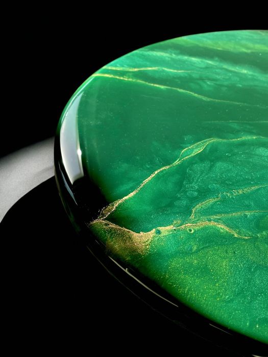 Zielony Stolik z Żywicy Epoksydowej - Glamour dla Twojego Wnętrza!